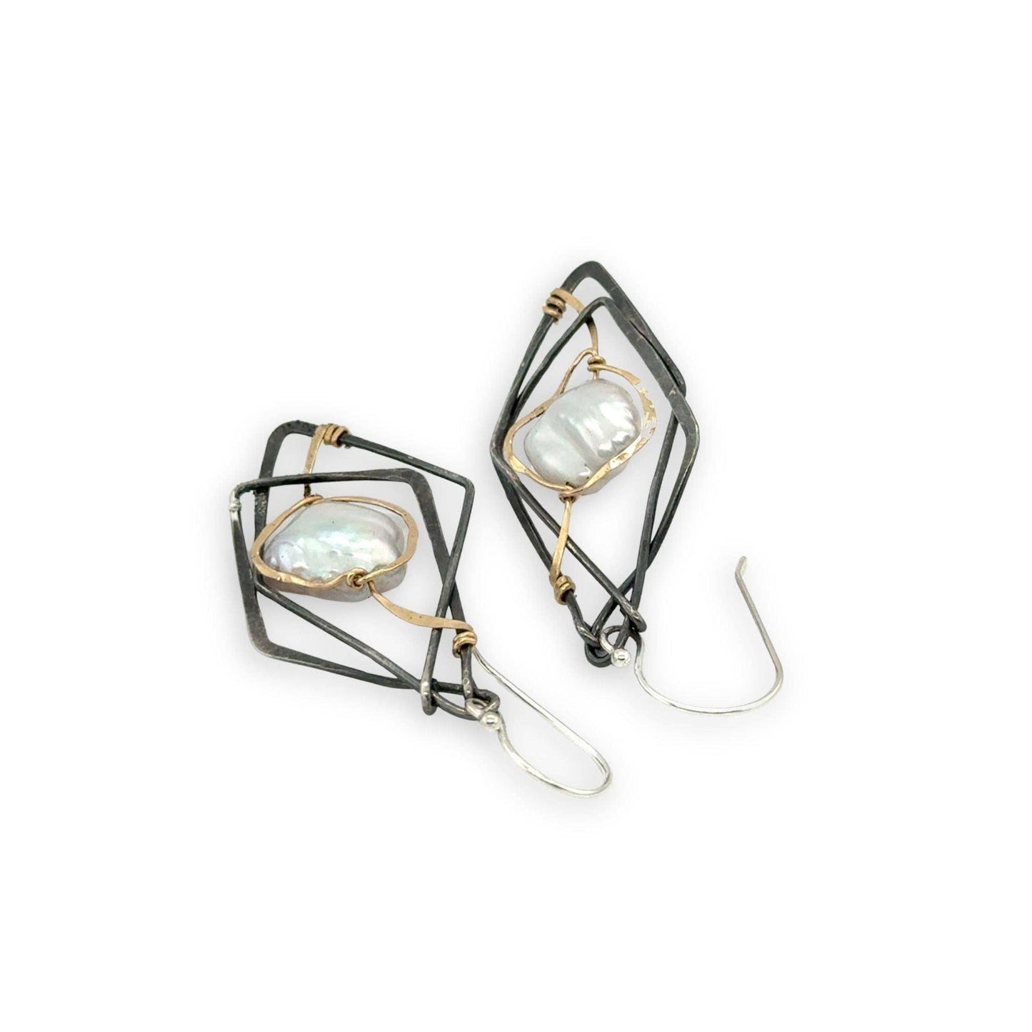 Charred Sincerity Pearl Earrings