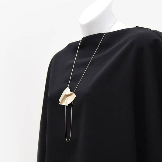 Mobula Lariat Necklace - Satin Silver