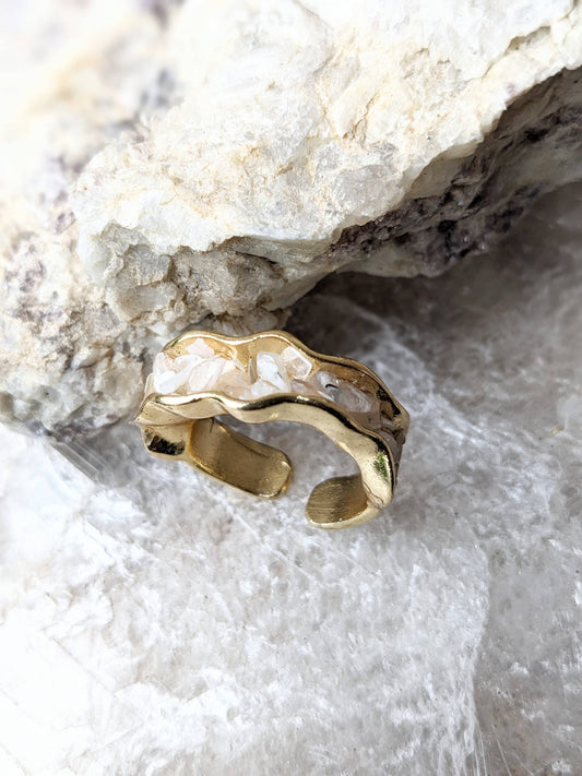 Mother of Pearl Moonstone Ring