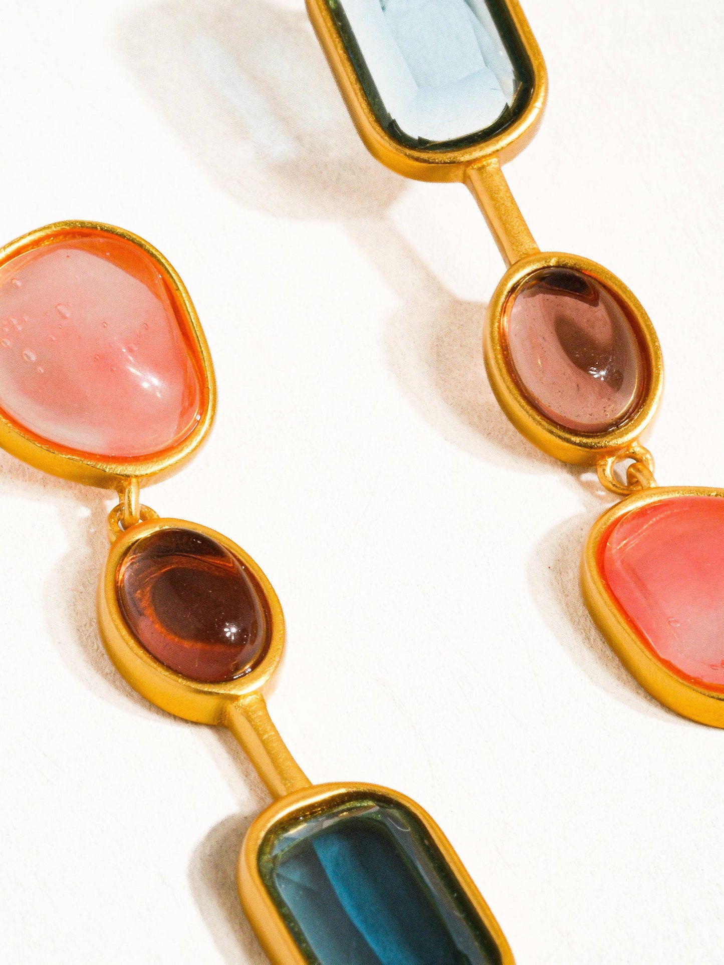 Delia Vintage Mismatch Earring