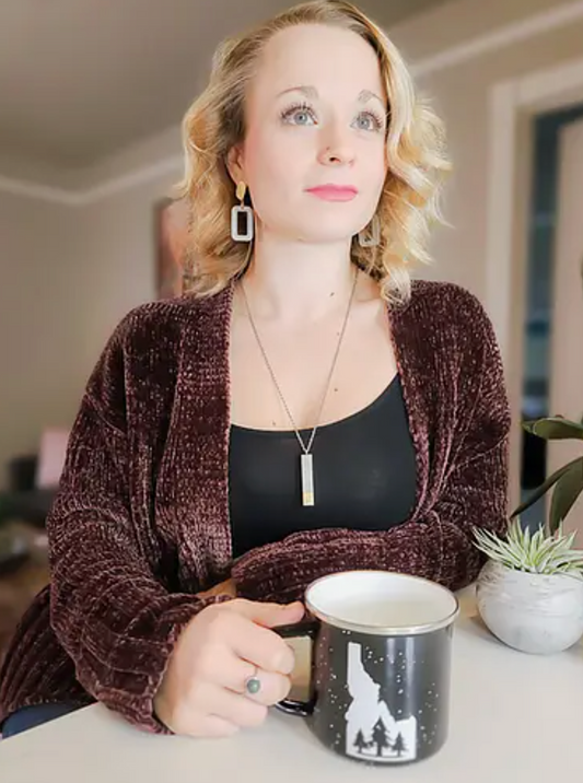 Lola Concrete Minimalist Necklace