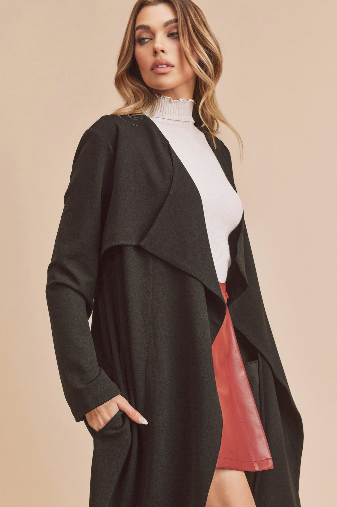 The Sable Coat - Black