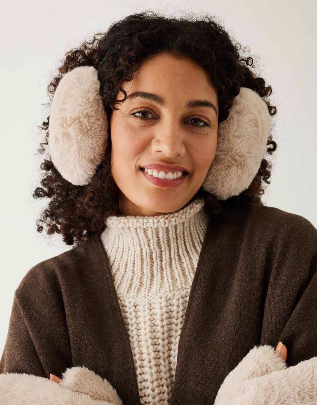 Cozy Cabin Faux Fur Ear Muffs - Oatmeal Cream