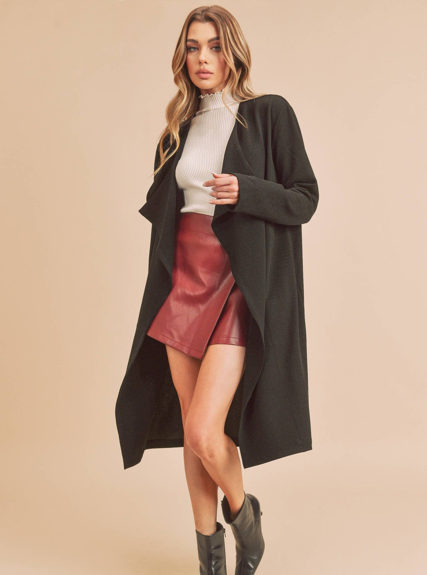 The Sable Coat - Black