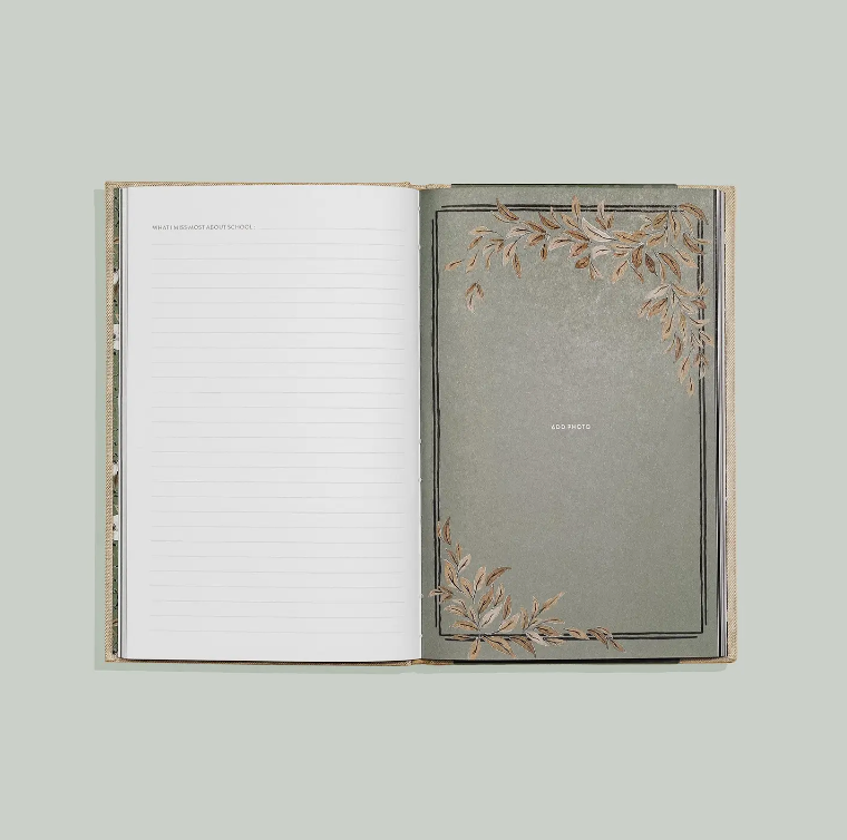 Grandma's Story: A Memory and Keepsake Journal for My Family