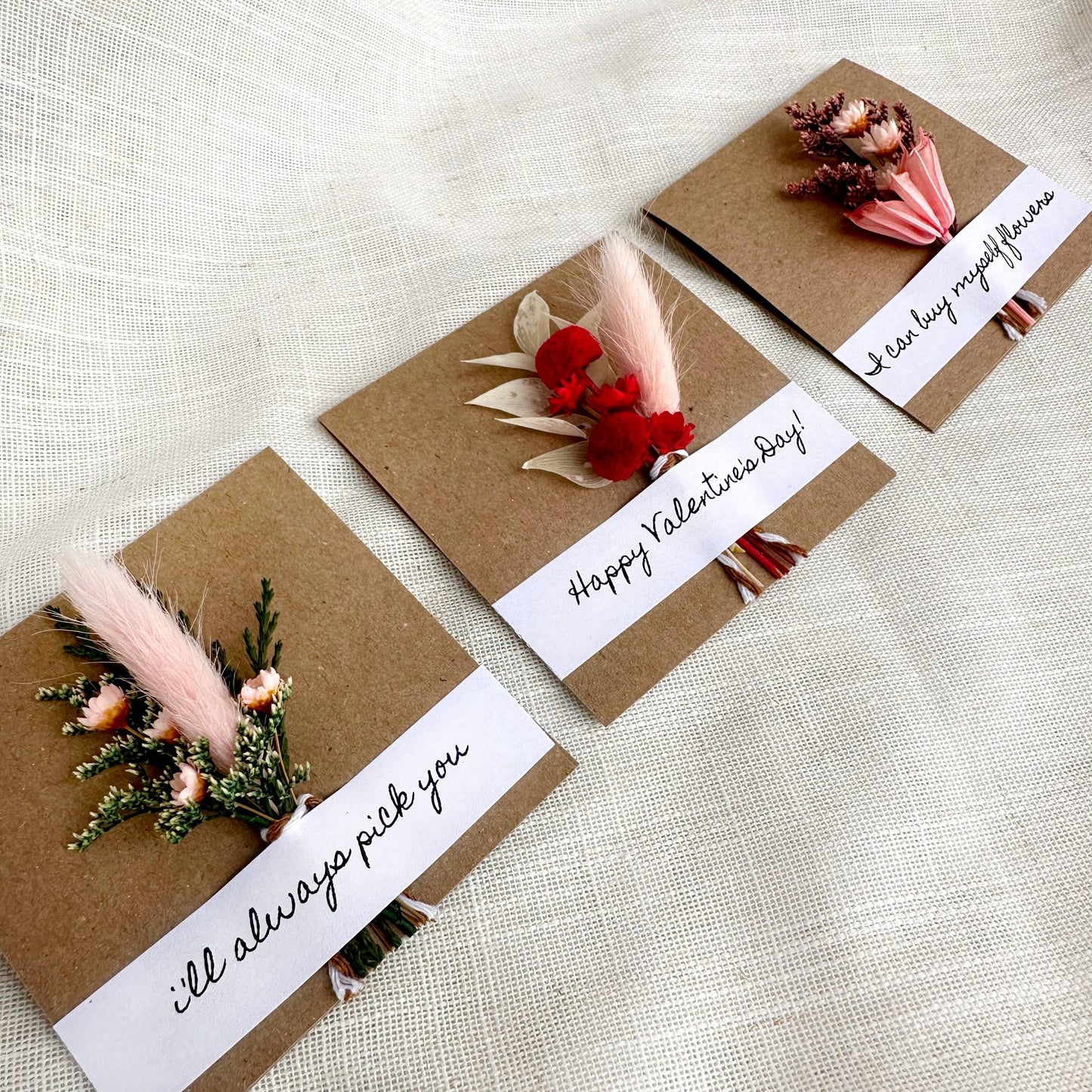 Valentine's Day Mini Bouquet Cards With Dried Flowers 