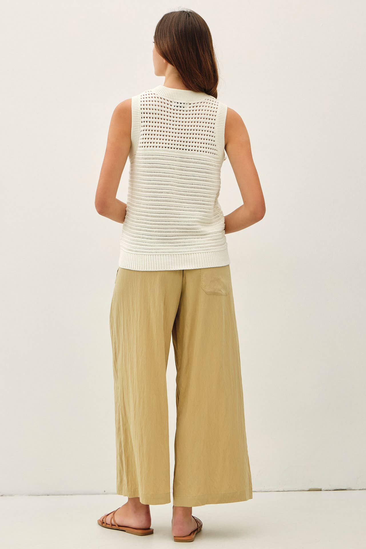 Textured Cream Sleeveless Sweater Top