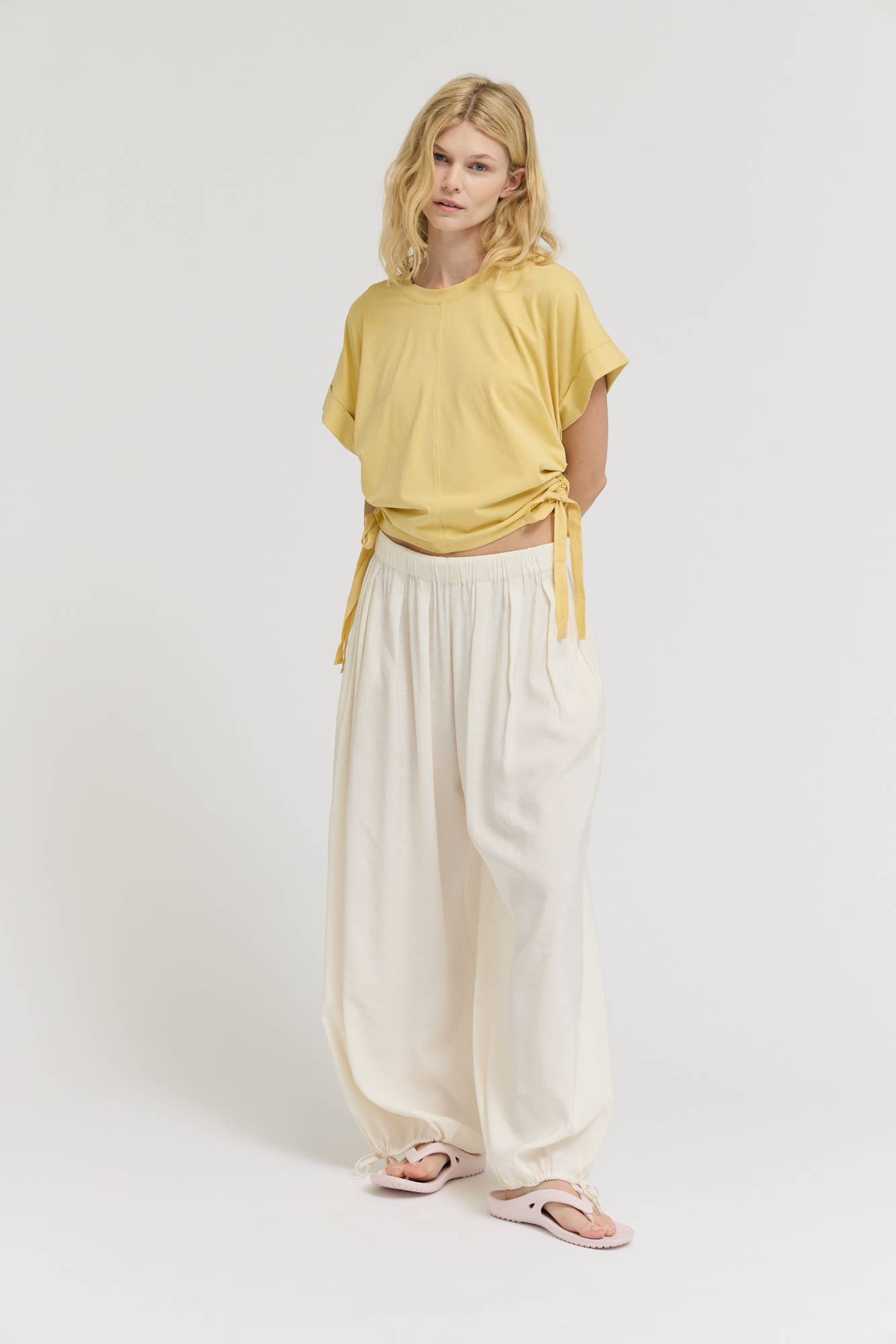 Side Scrunch Tee - Daffodil