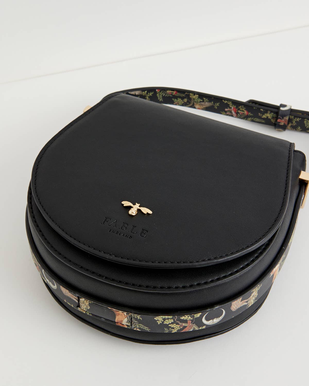 A Night's Tale Saddle Purse Black