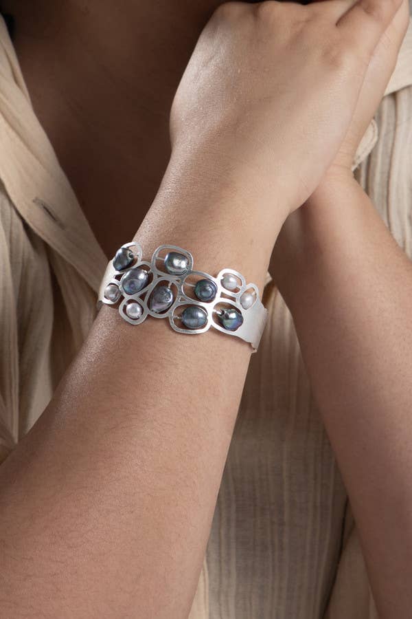 Pearl Waved Cuff