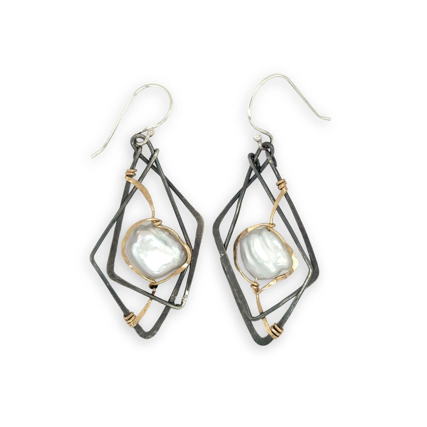 Charred Sincerity Pearl Earrings
