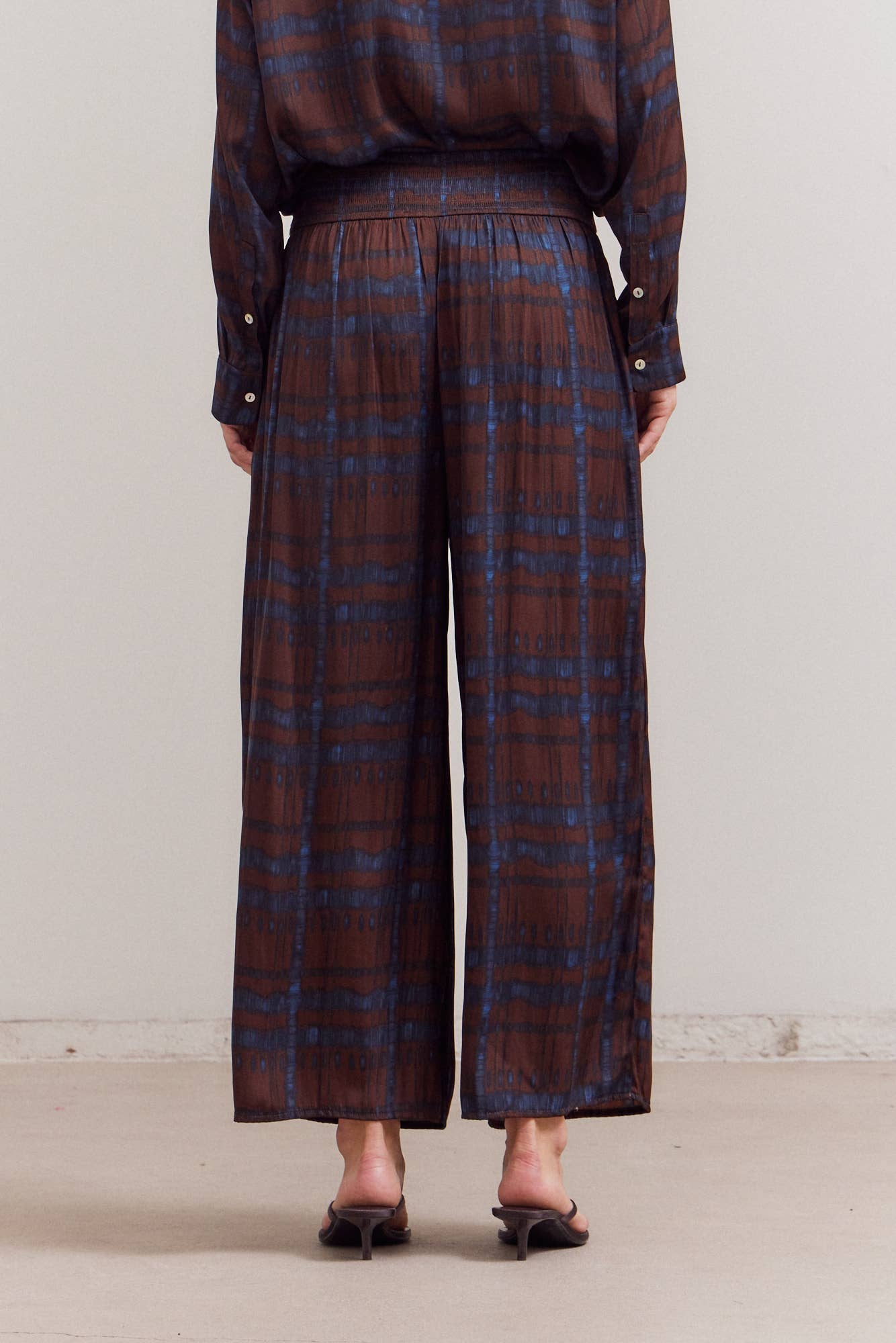 Silky Wide Leg Pant