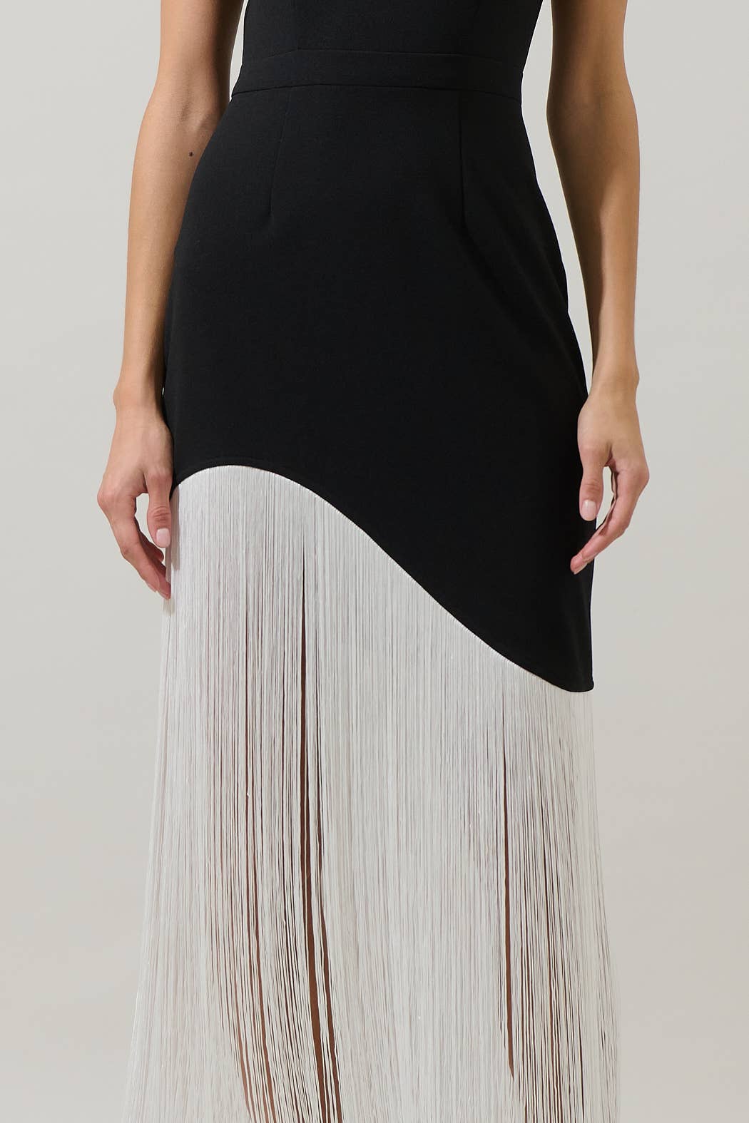 Contrast Fringe Sleeveless Maxi Dress
