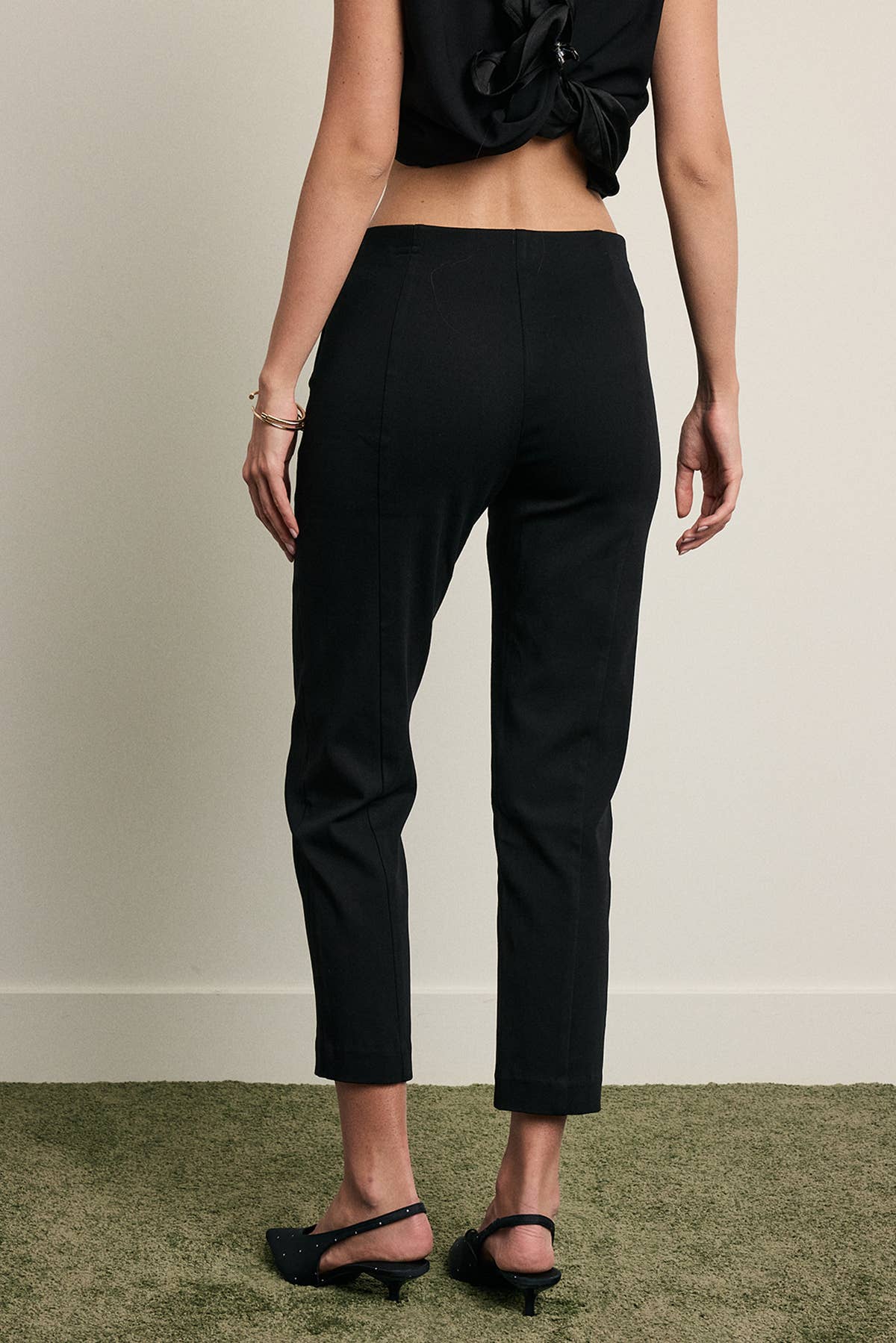 Comfort Stretch Ankle Pant