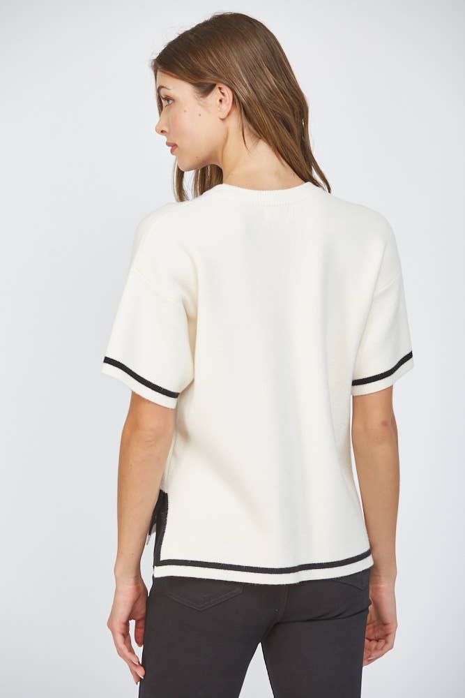 Anita Outilined Hem Short Sleeve Sweater