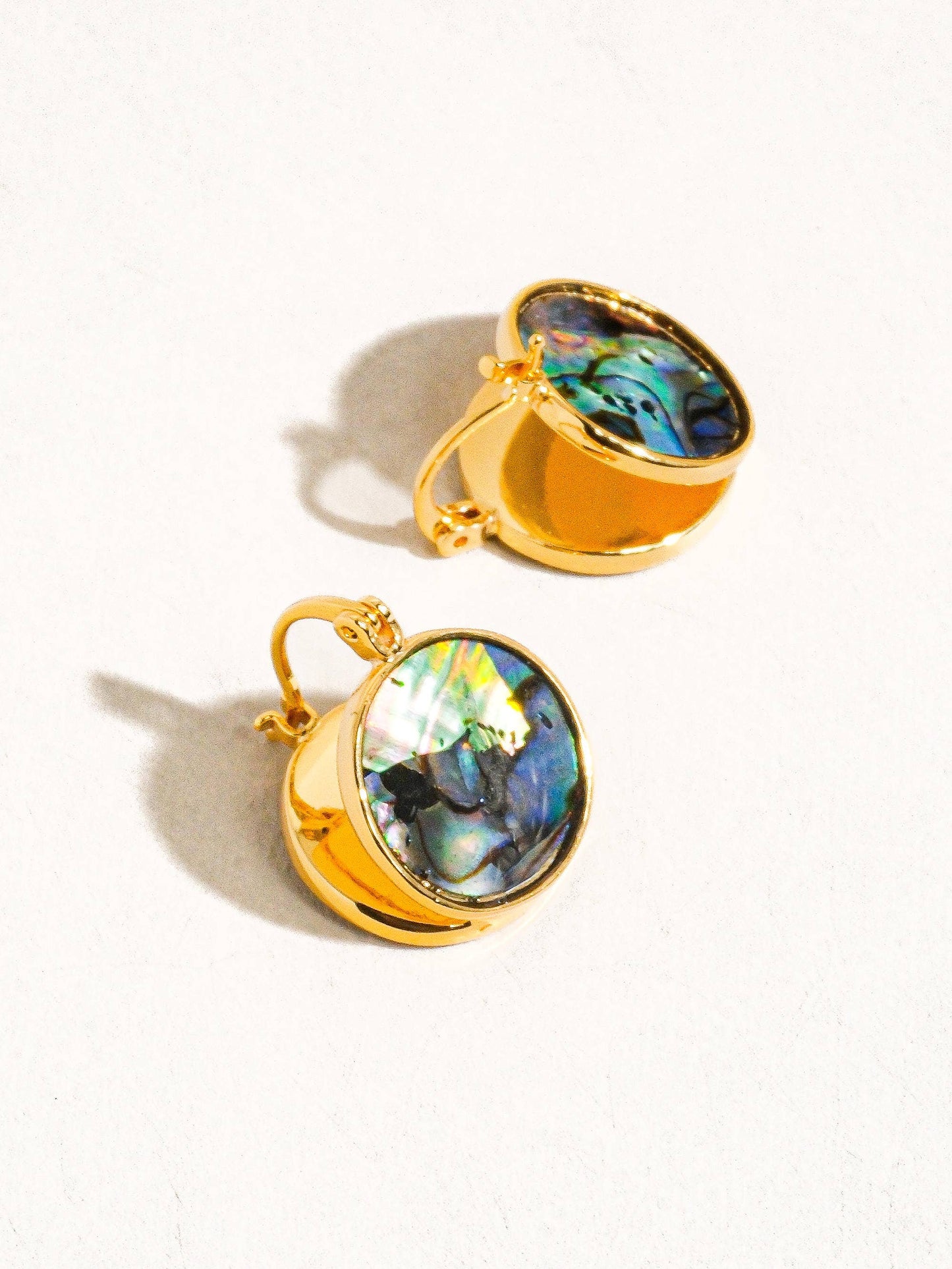Zarae Natural Shell Earring