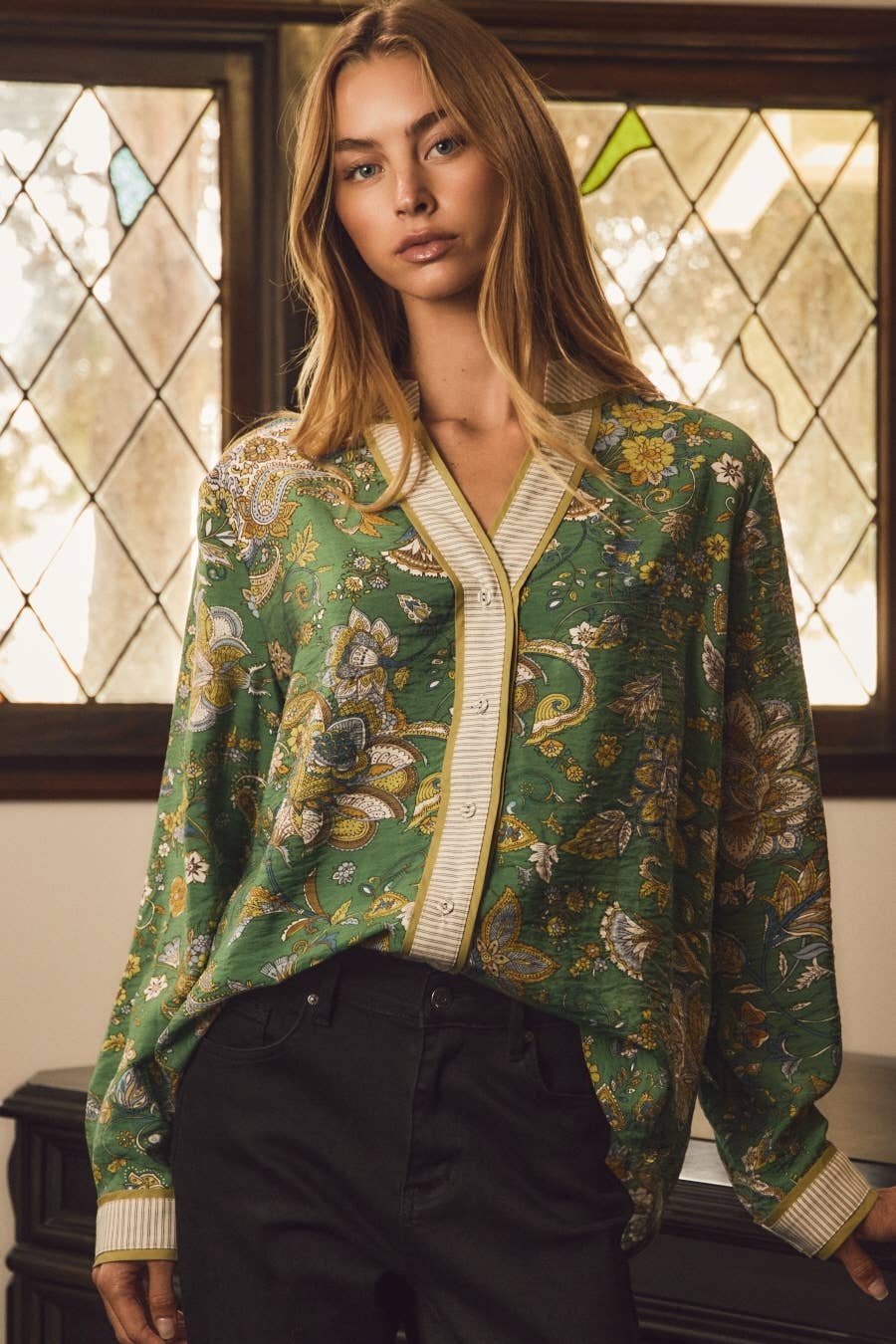 Elegant Paisley & Contrast Trim Blouse