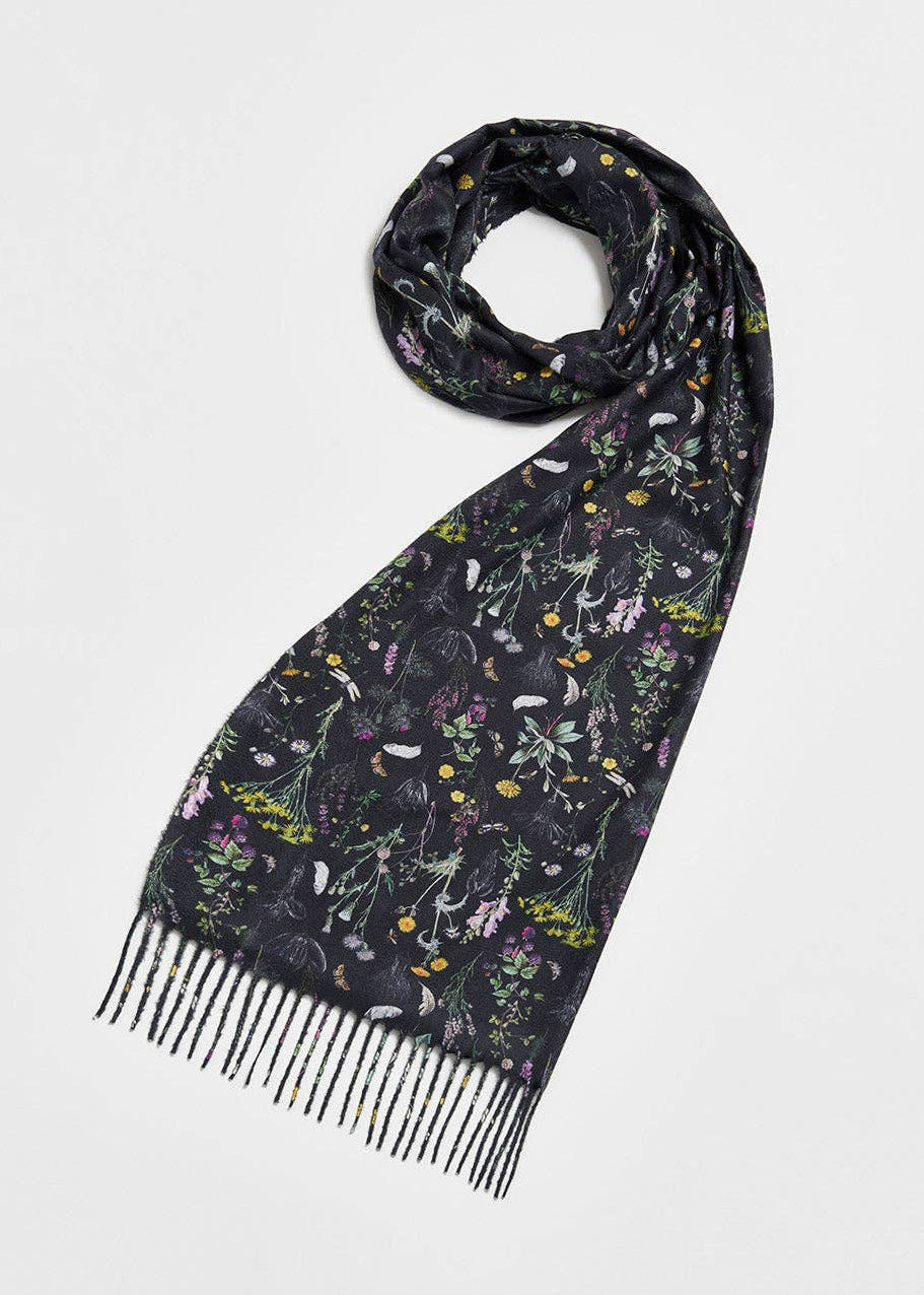 Wilderness Black Tassel Scarf