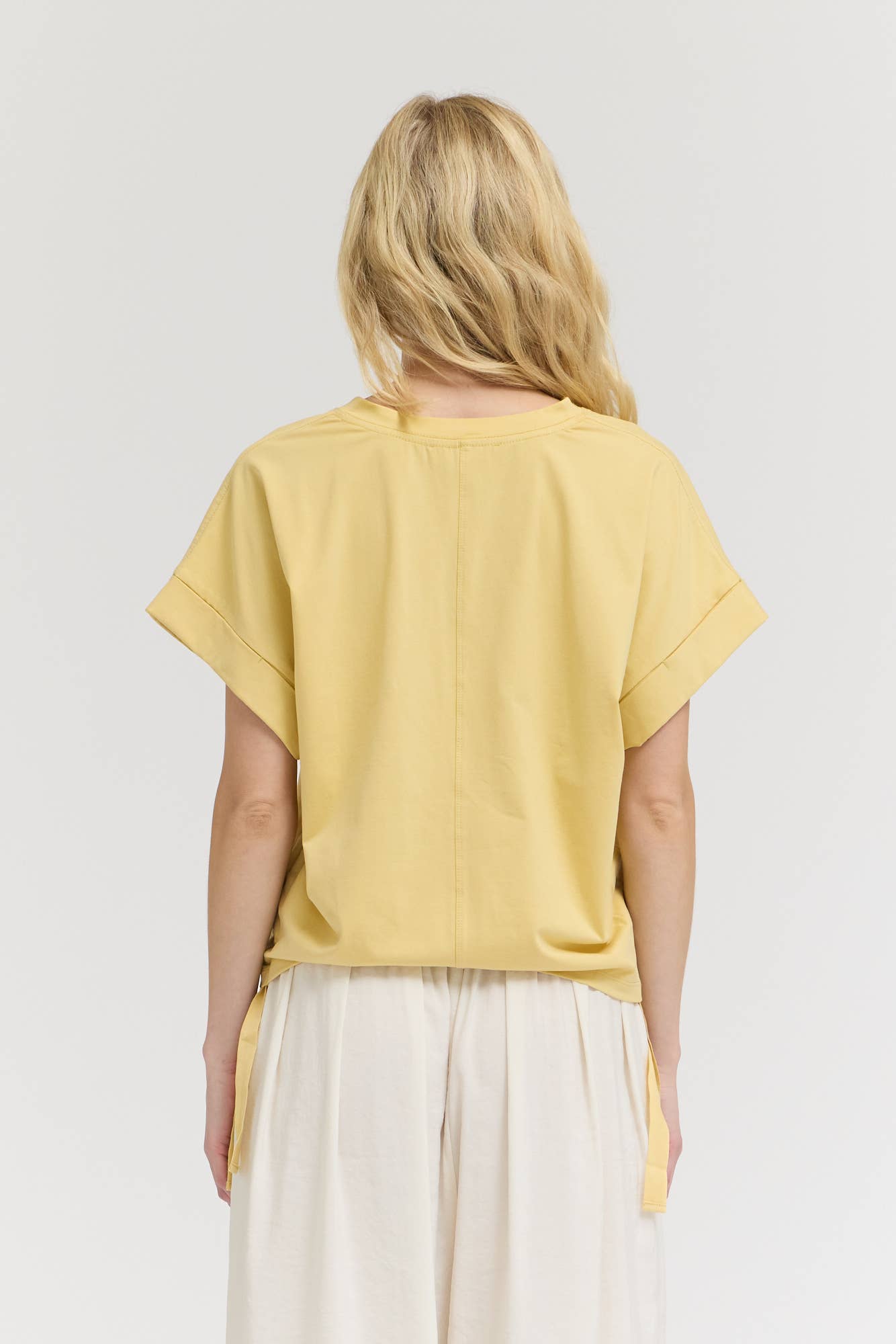 Side Scrunch Tee - Daffodil