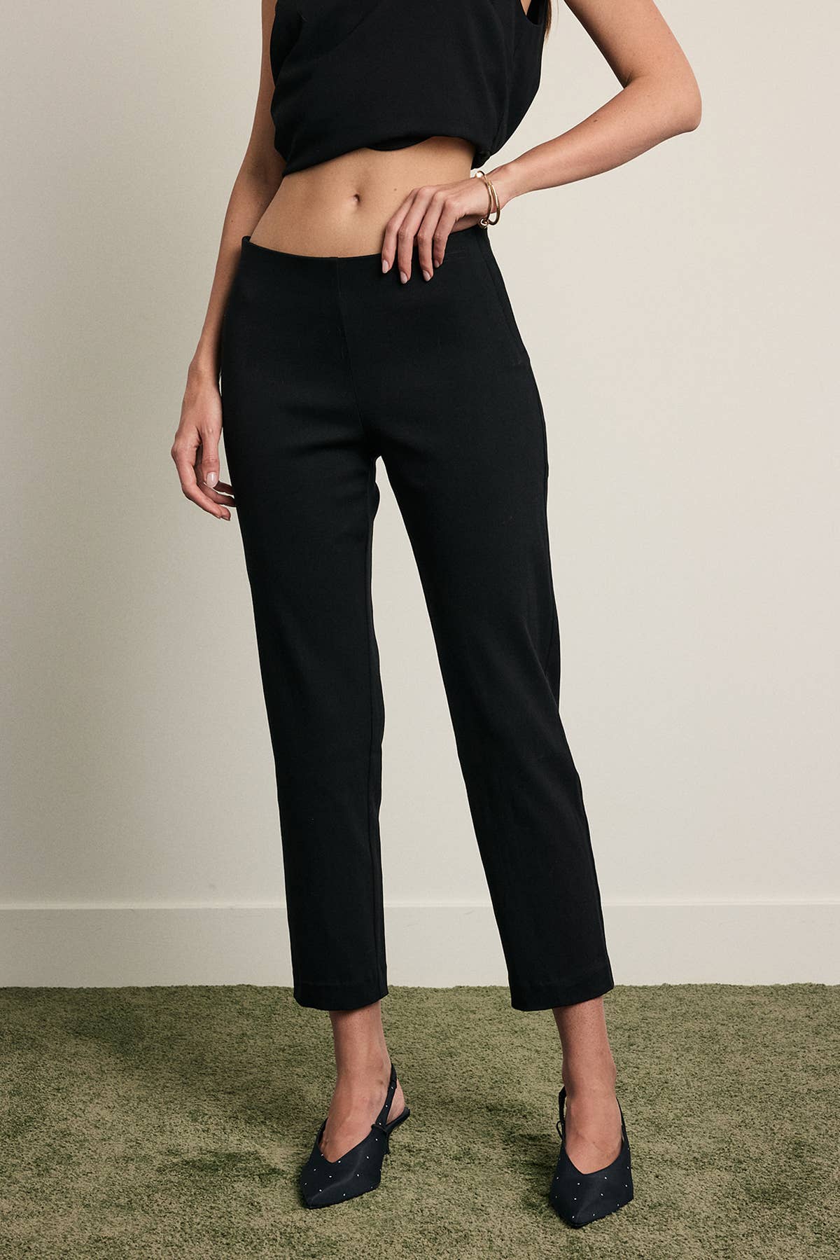 Comfort Stretch Ankle Pant