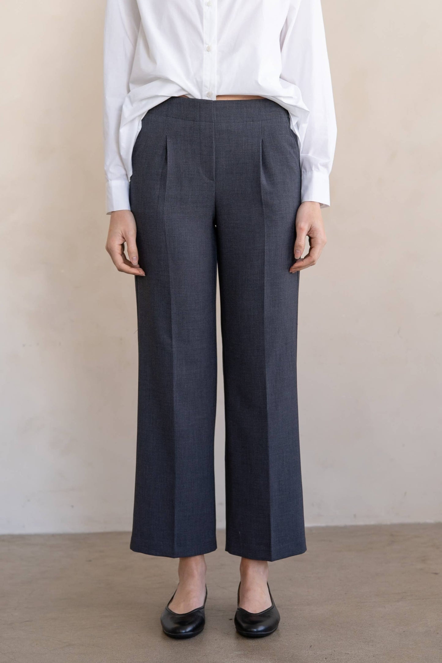 Relaxed Fit Straight Leg Trouser