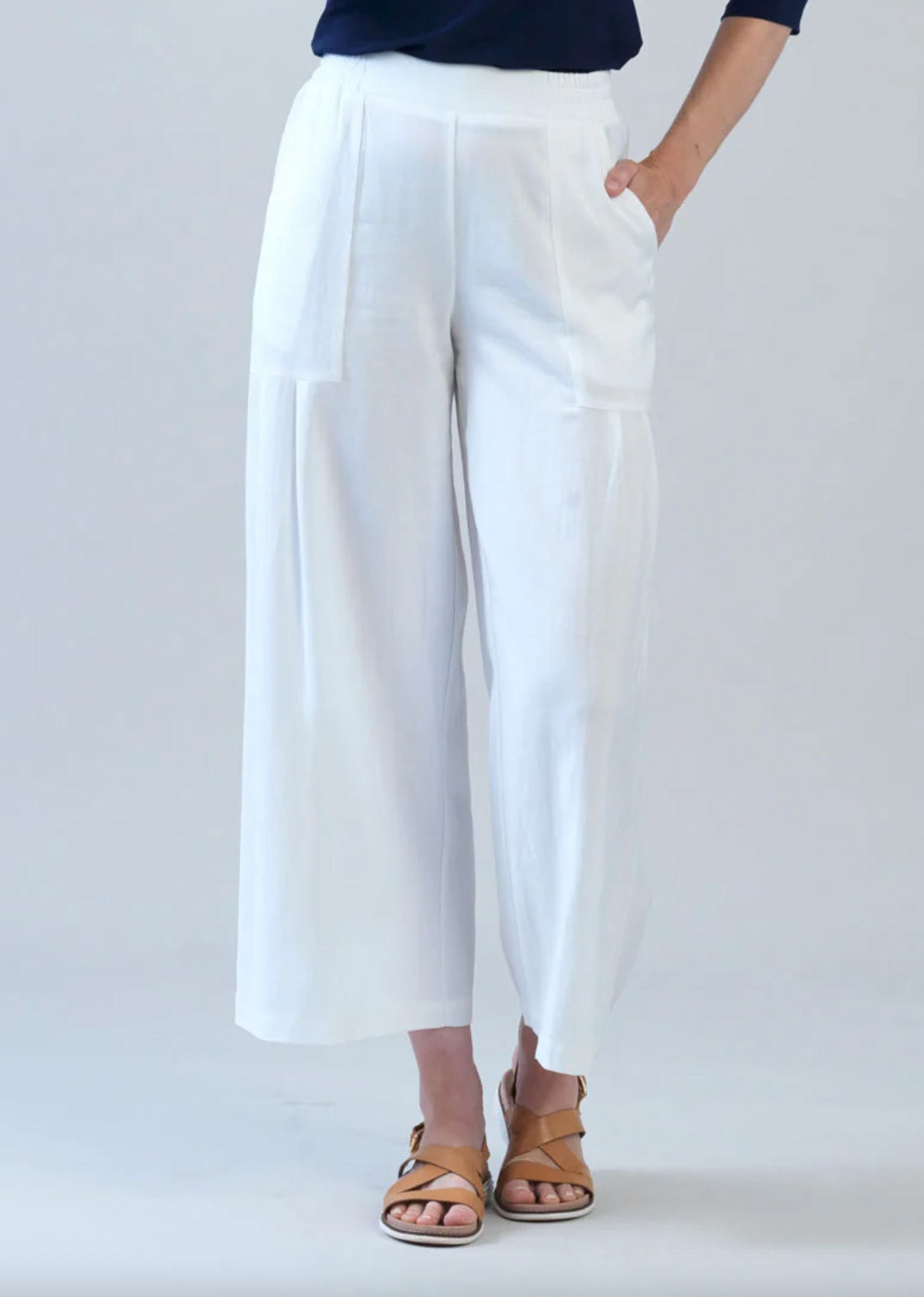 Soft Cotton Pleated Wide Leg Ankle Pant