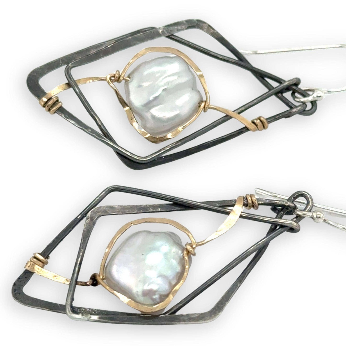 Charred Sincerity Pearl Earrings