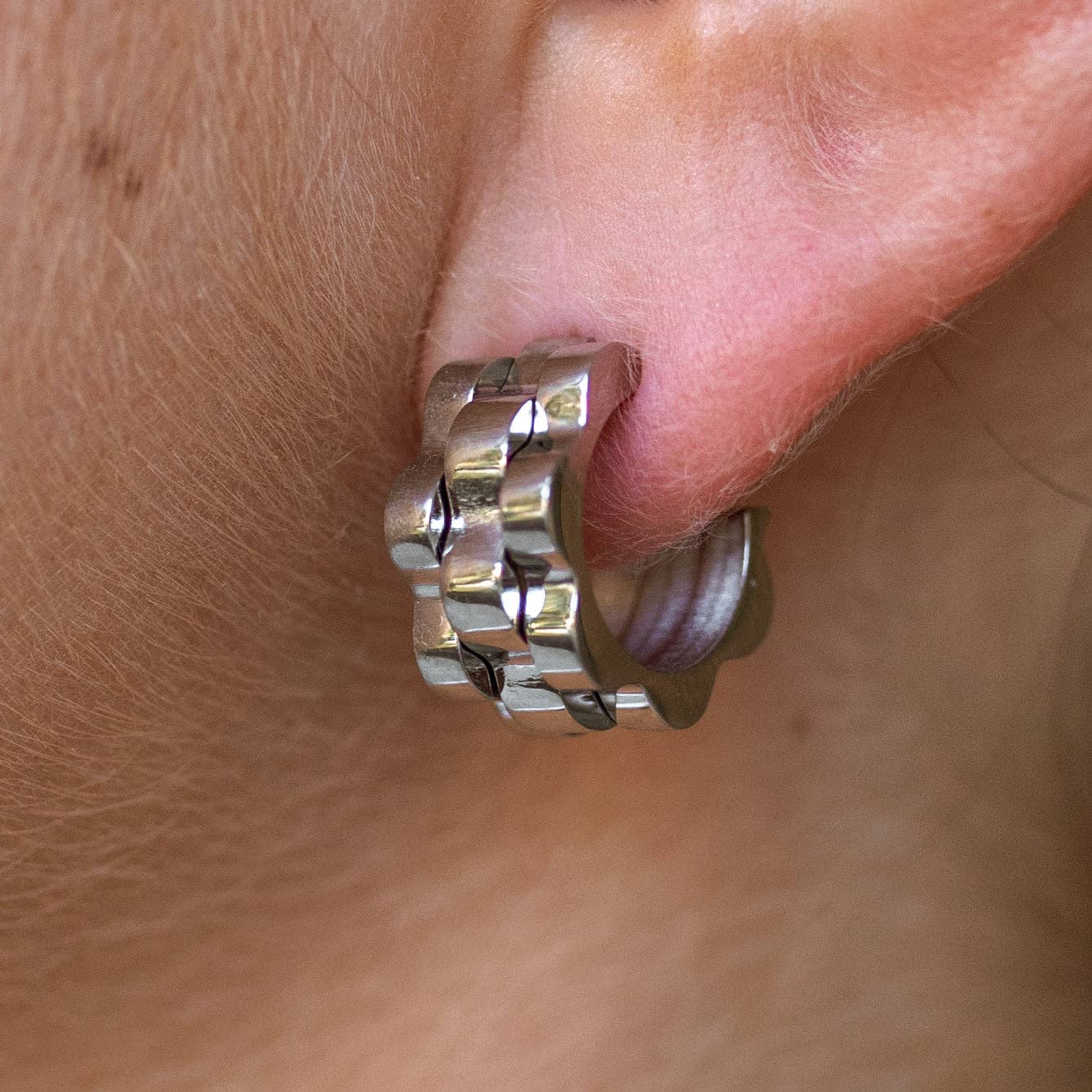Lineage Hoops - Silver or Gold