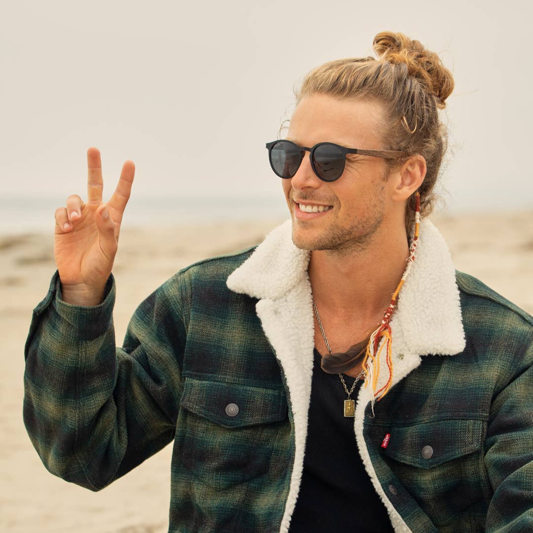 Aren - Matte Onyx / Walnut Wood + Smoke Polarized Lens