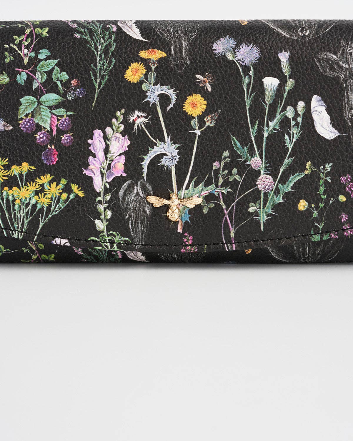 Wilderness Black Large Wallet