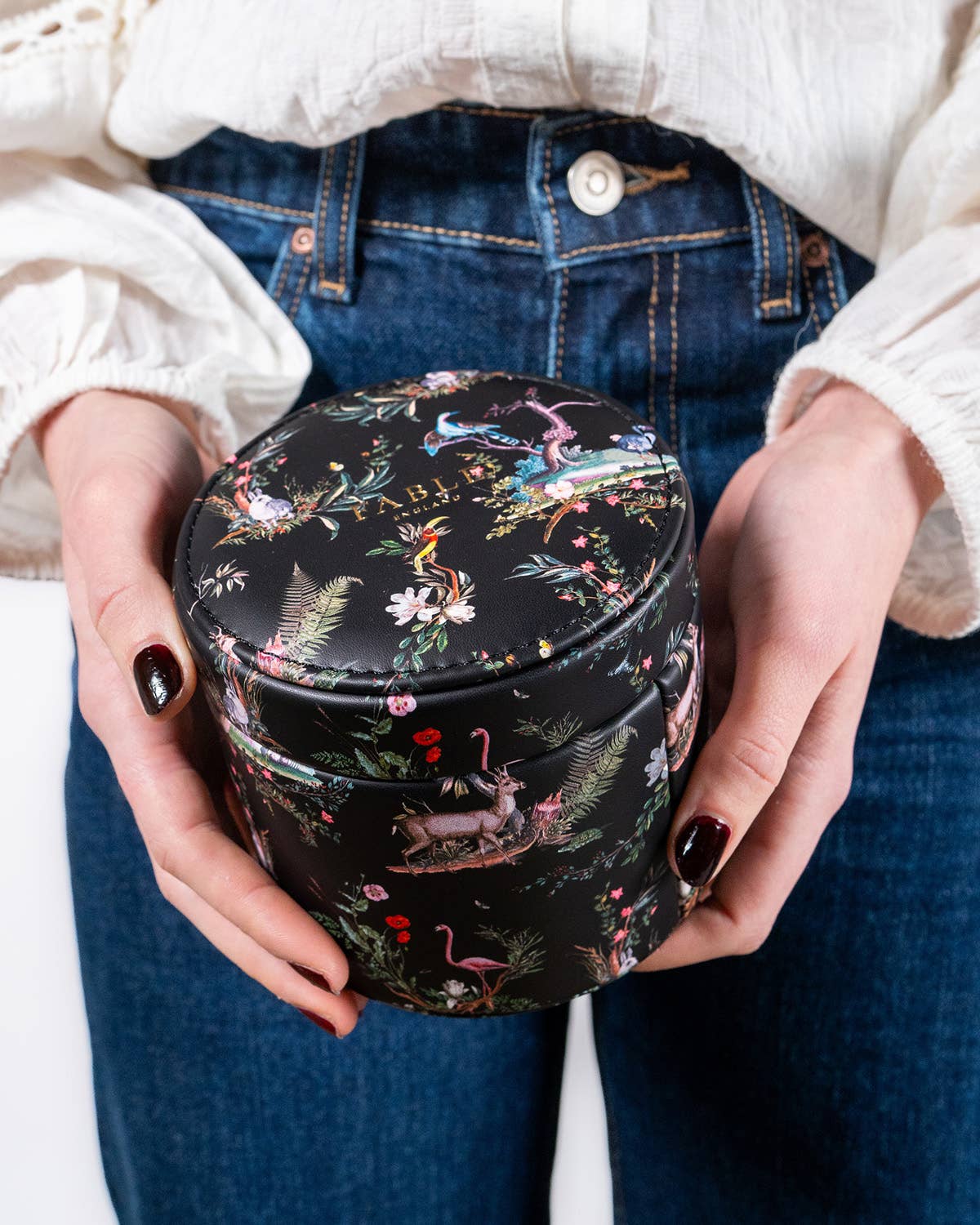 Wonderland Black Round Jewelry Box